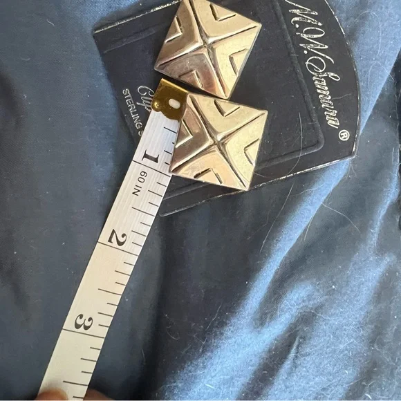 M.W. Samara Vintage Silver Clip Earrings, NWT - Picture 3 of 3